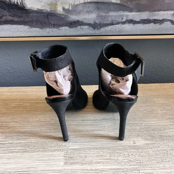 Vince Camuto Kayjay Black Leather Open-Toe Heels - Picture 3 of 9